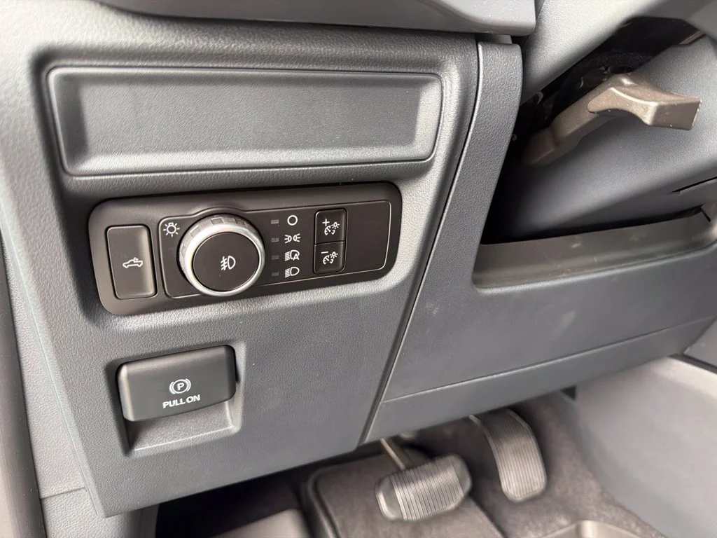 New 2026 Iconic Silver Metallic Ford XLT image 22