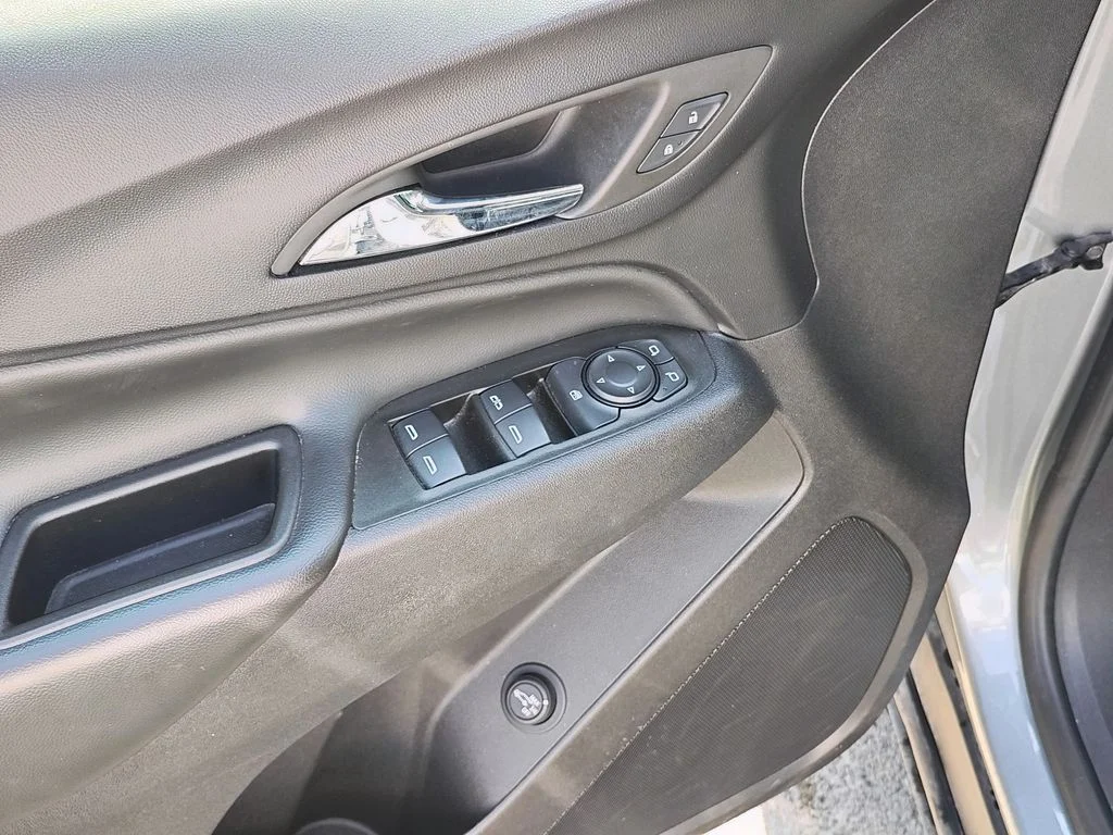 2024 Chevrolet Equinox LT - Photo 10