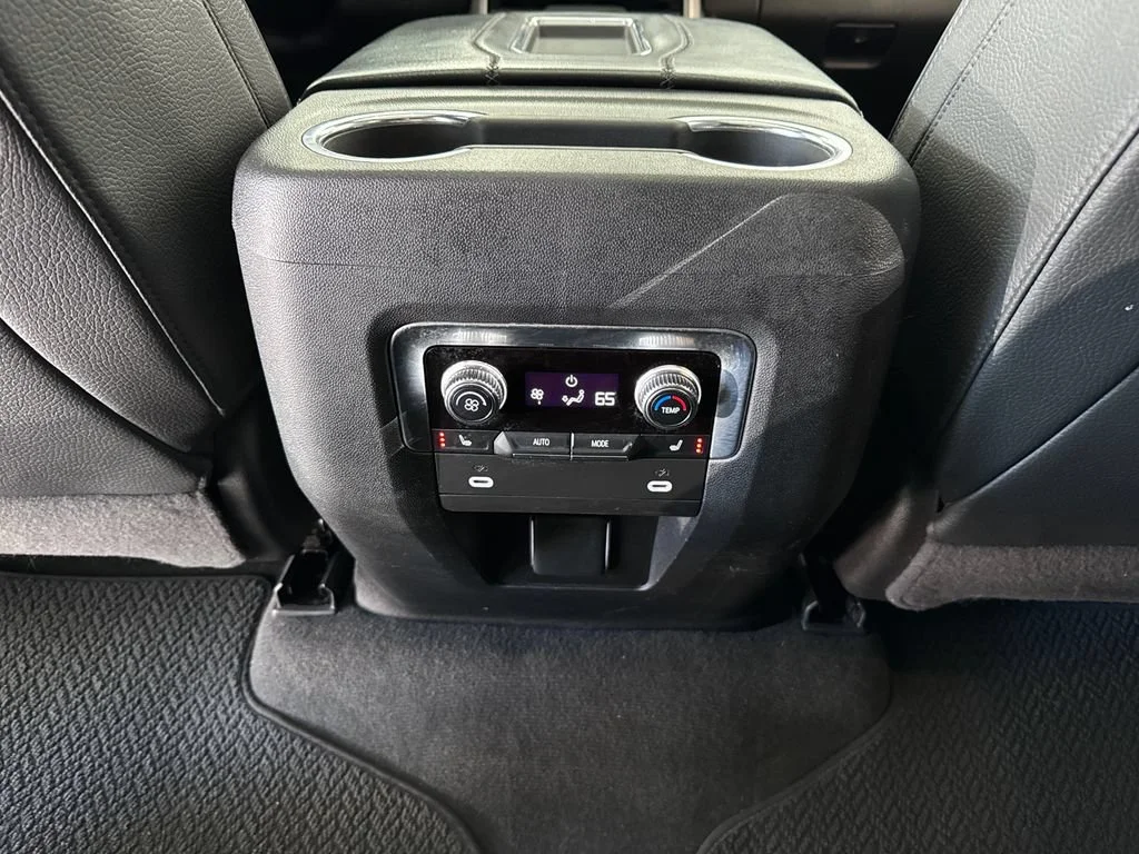 Used 2022 Onyx Black GMC Denali image 30
