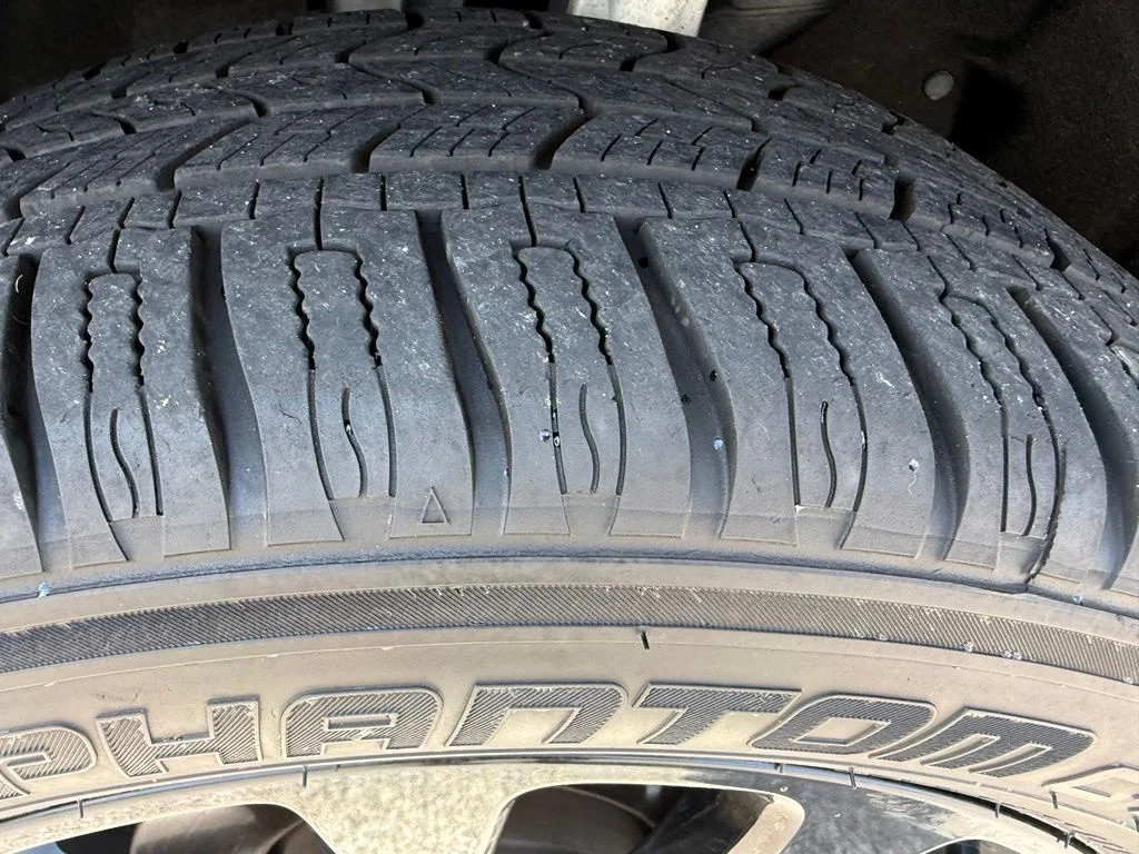 Used 2020 White Jeep Altitude image 22