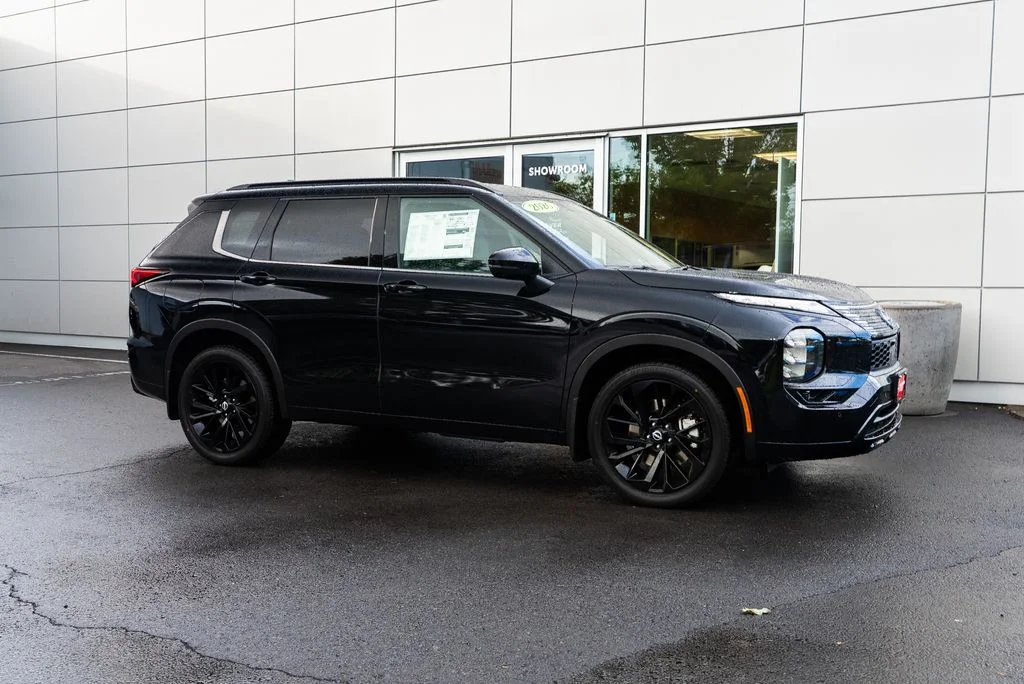 New 2026 Black Nissan Platinum image 31