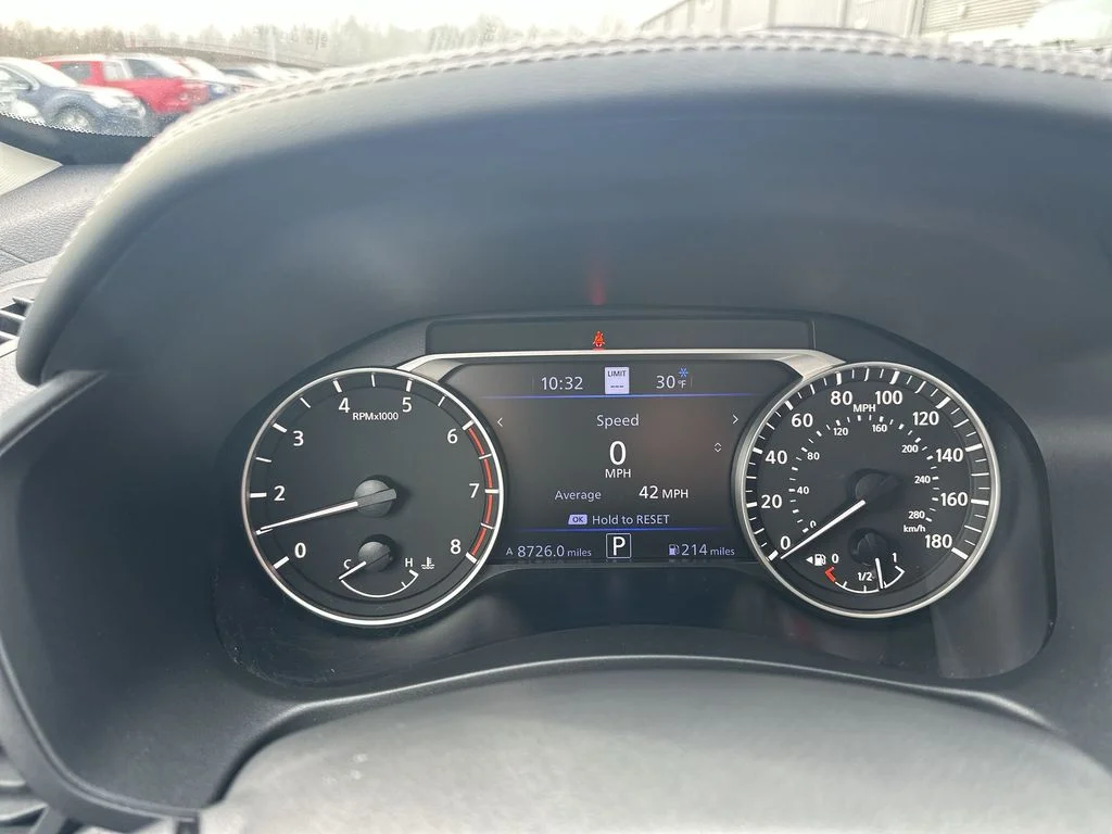 Used 2020 Silver Nissan 2.0 Platinum image 21