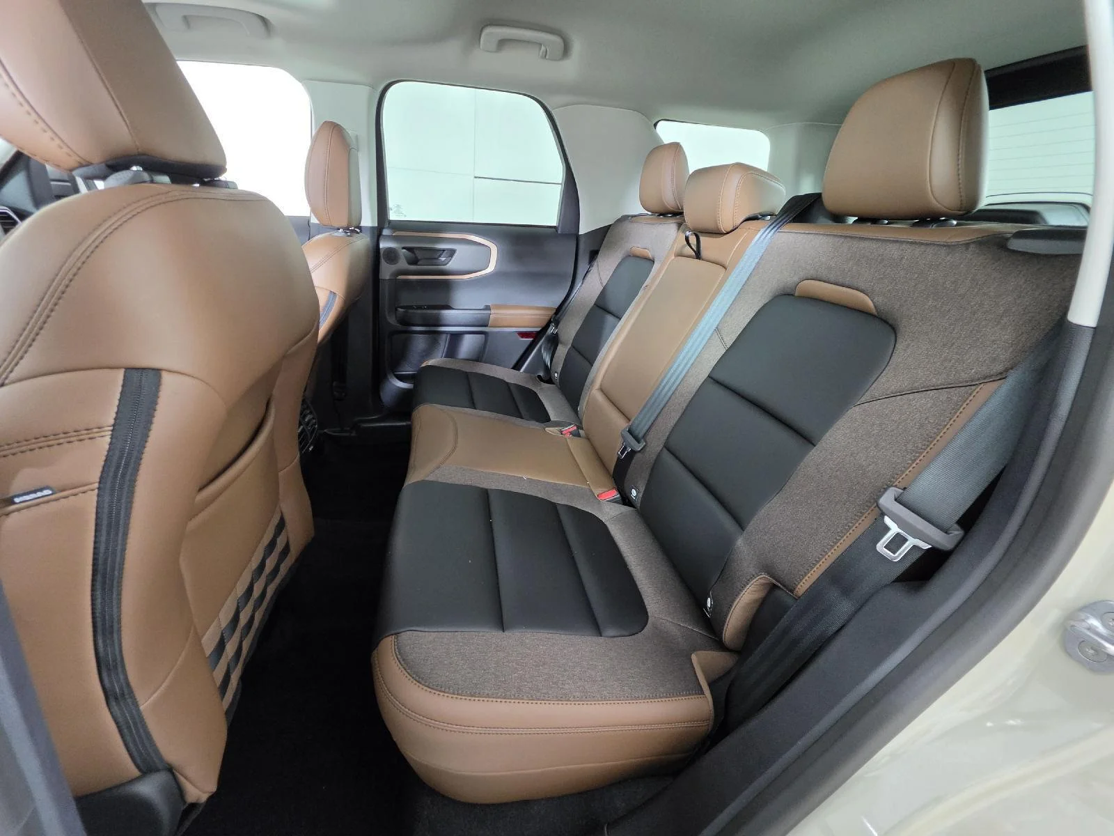 Used 2025 Desert Sand Ford Outer Banks image 22