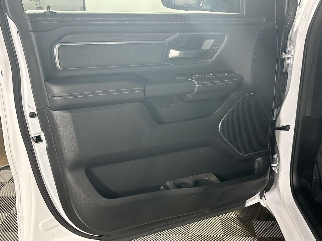 2026 RAM 1500 Laramie - Photo 10