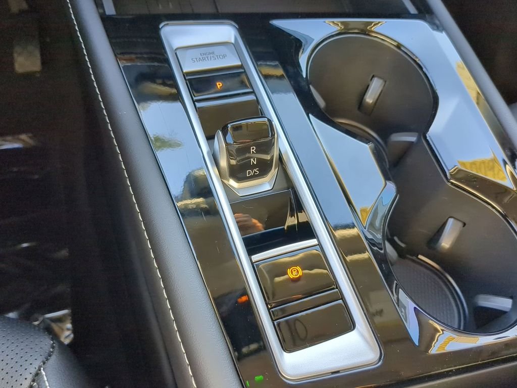 New 2026 Silver Volkswagen 2.0T SE w/Technology image 27