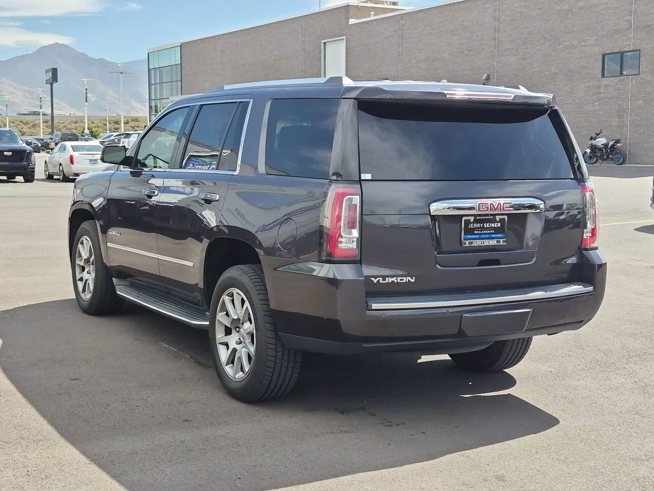 Used 2015 Iridium Metallic GMC Denali image 3