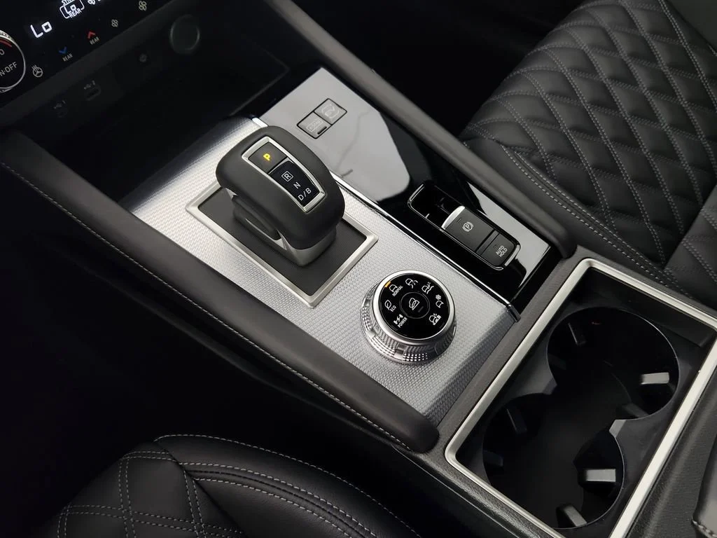 New 2026 Gray Nissan Platinum image 20
