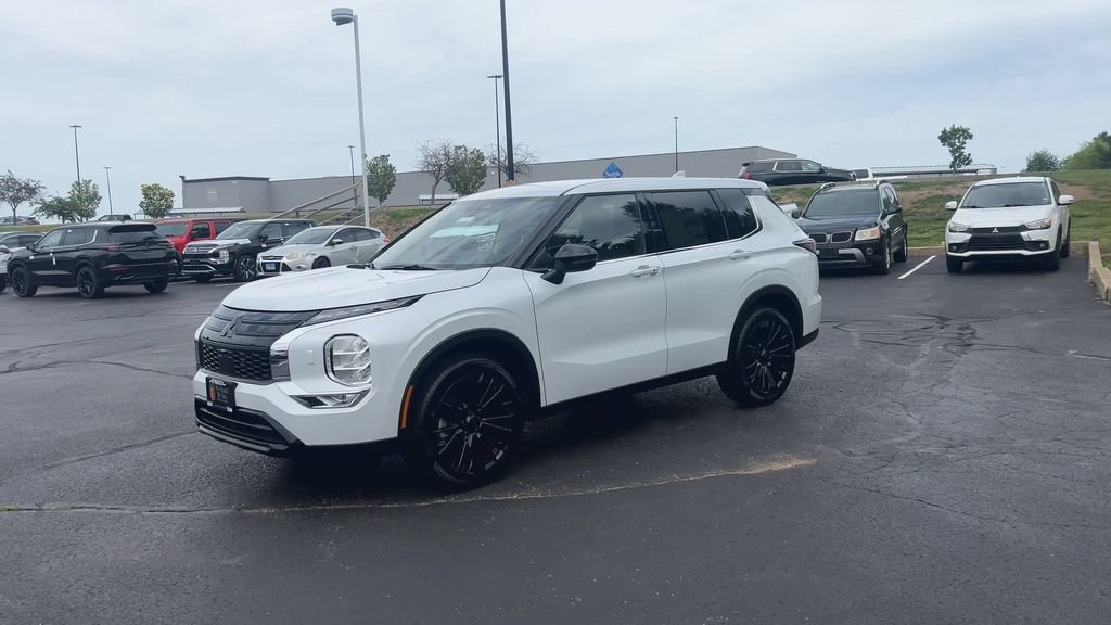 New 2026 WHT DIAMOND Mitsubishi LE image 3