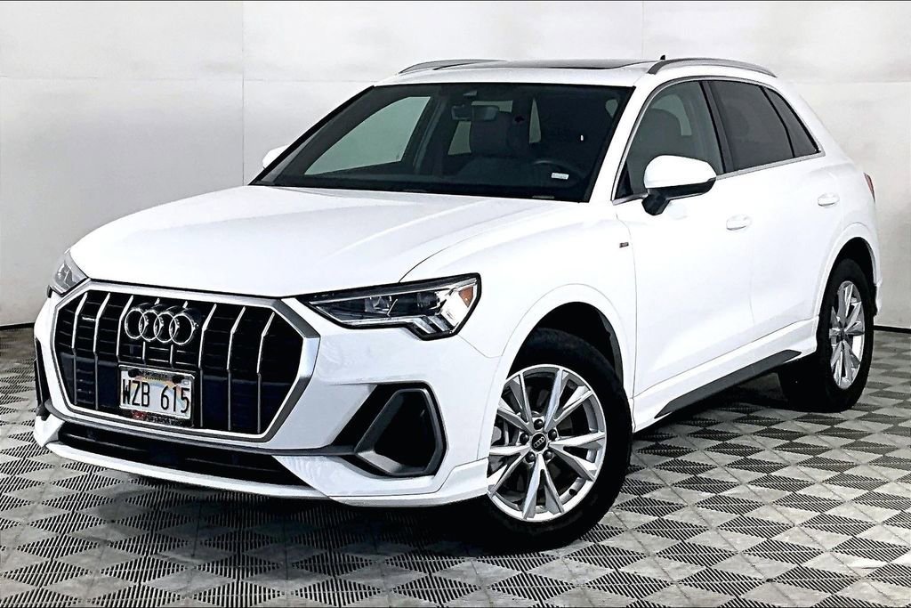 2024 Audi Q3 45 TFSI S Line Premium quattro's photo
