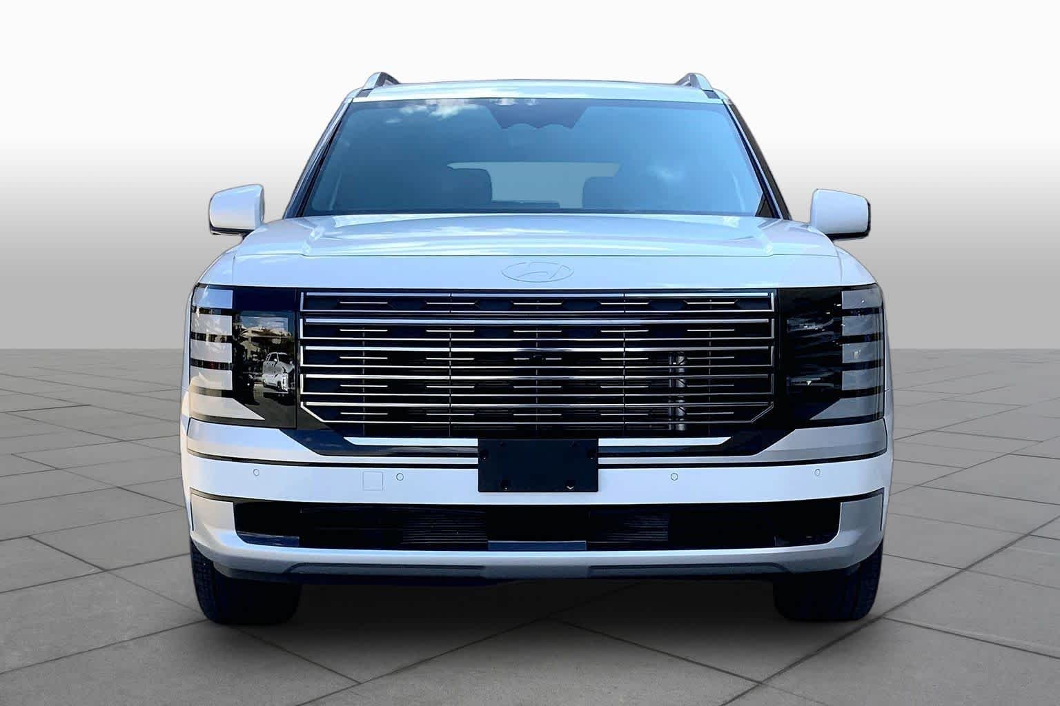Used 2026 Creamy White Pearl Hyundai Calligraphy image 4
