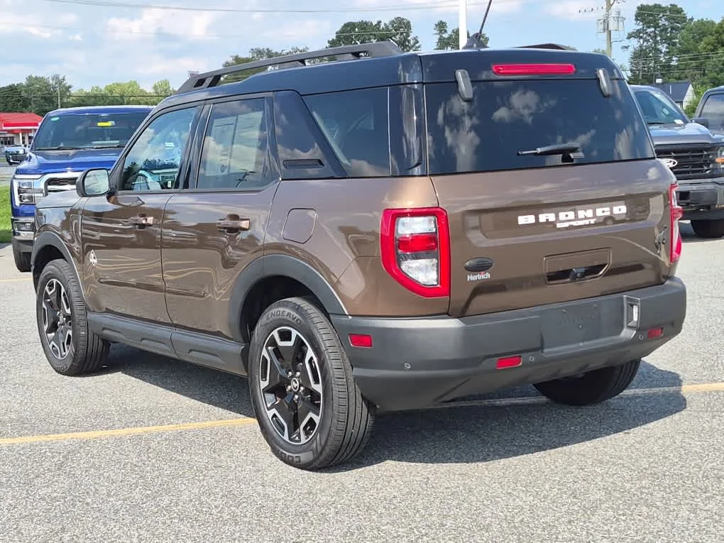 Certified Used 2022 Bronze Smoke Ford Outer Banks image 4