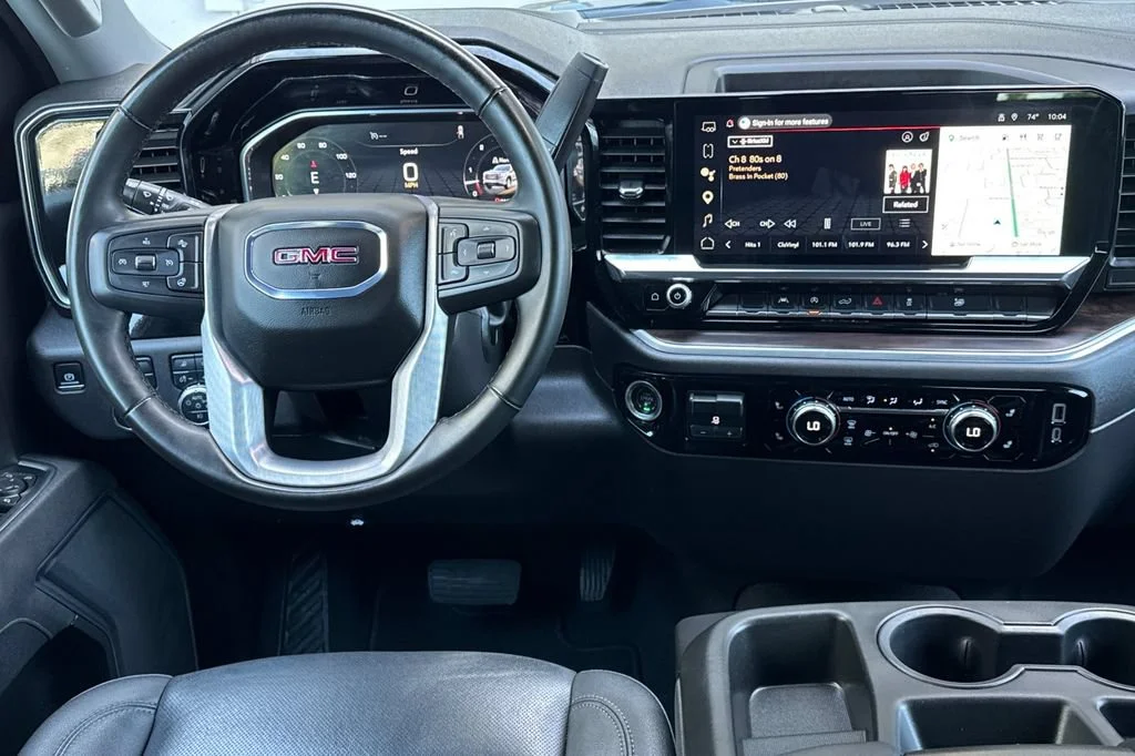 2025 GMC Sierra 1500 SLT - Photo 14