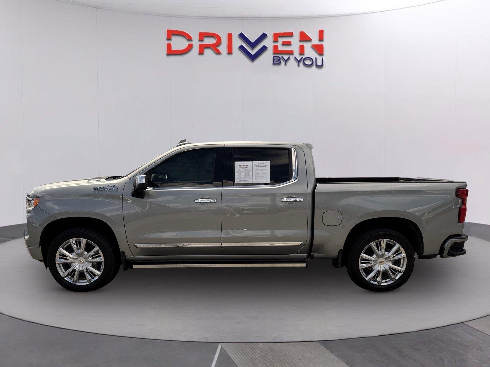 Used 2025 Sterling Gray Metallic Chevrolet High Country image 7