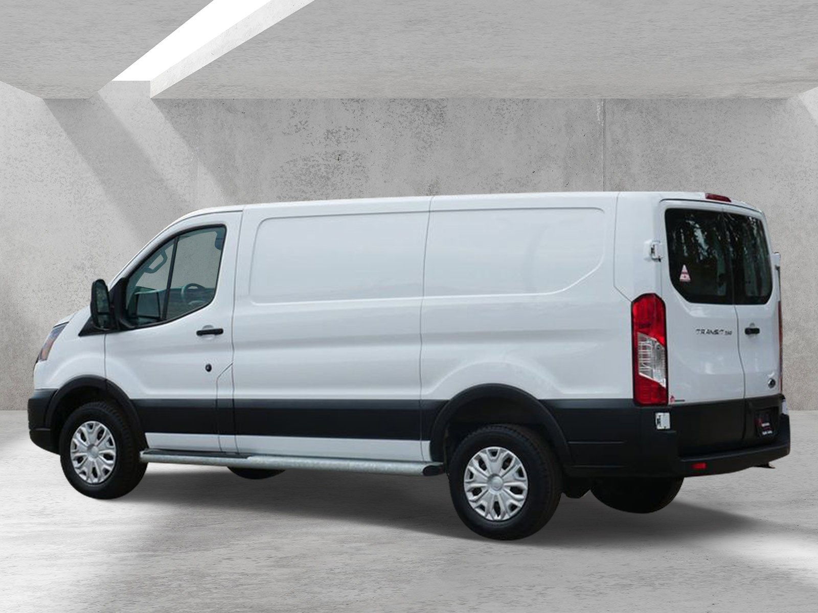 Certified Used 2025 Oxford White Ford Base image 4
