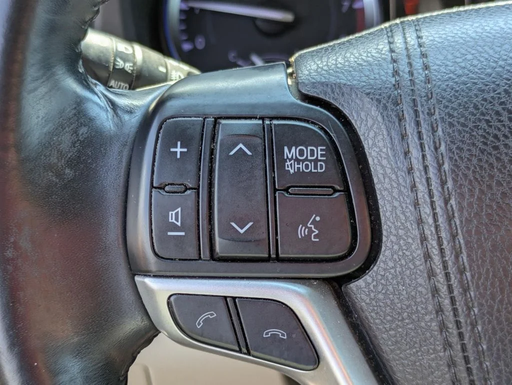 Used 2018 White Toyota Limited image 77