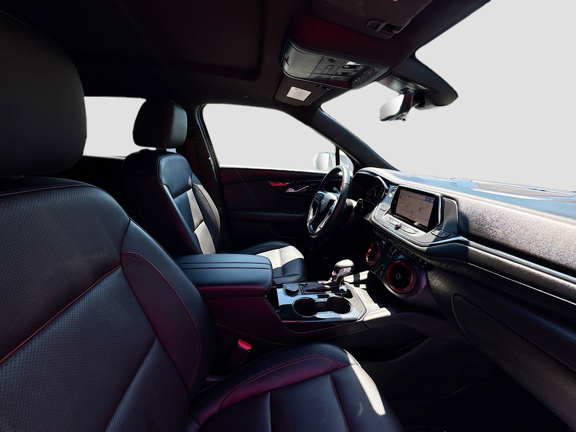 Used 2020 Iridescent Pearl Tricoat Chevrolet RS image 31