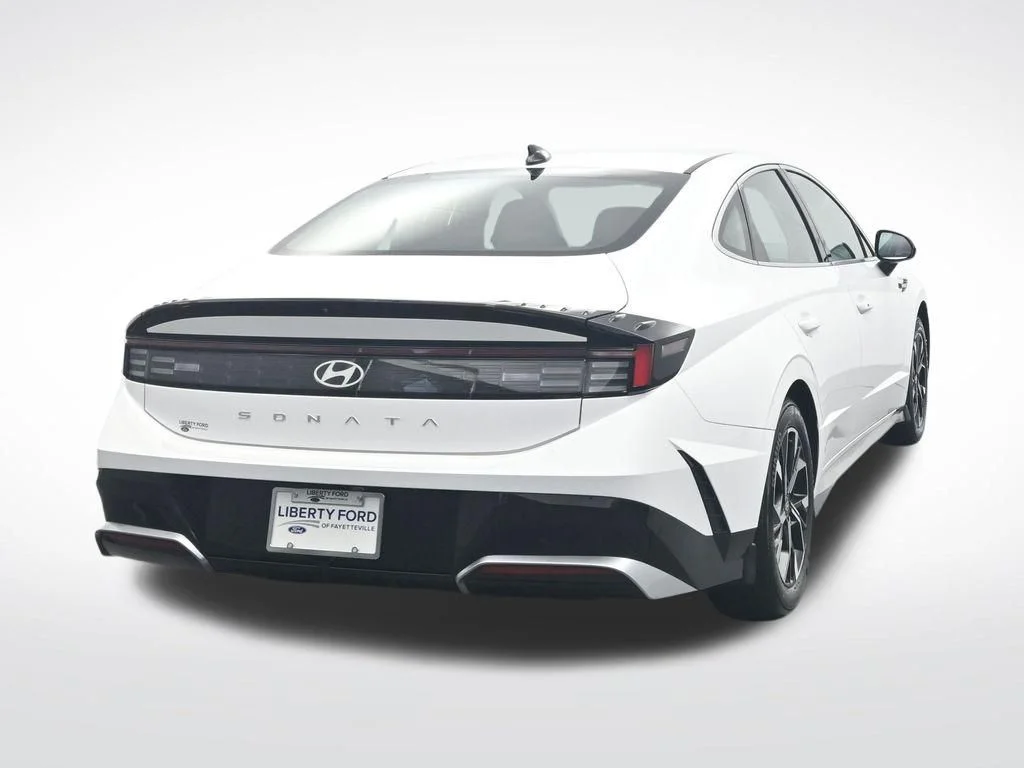 Certified Used 2025 White Hyundai SEL image 7