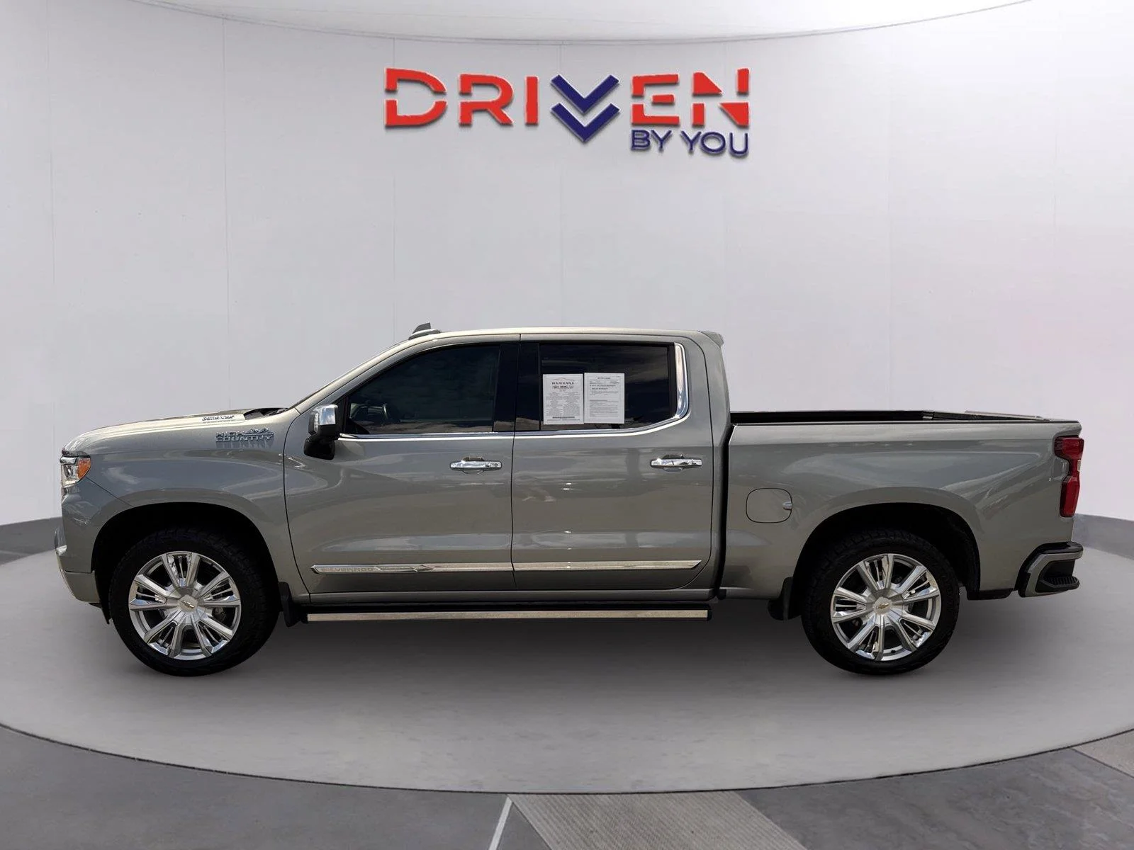 Used 2025 Sterling Gray Metallic Chevrolet High Country image 7