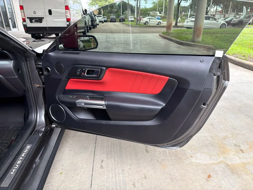 Used 2017 Gray Ford GT Premium image 27