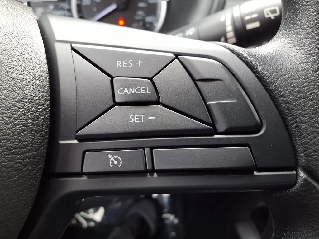 Used 2025 Blue Nissan S image 13