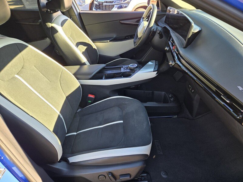 Used 2025 BLACK KIA GT-LINE RWD image 15