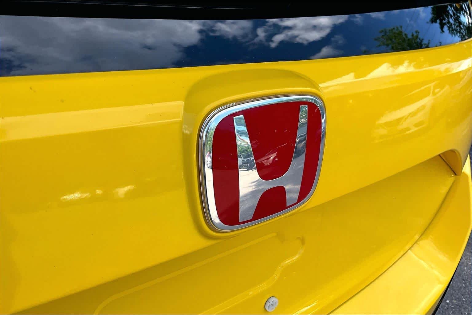 Used 2021 Phoenix Yellow Honda Limited Edition image 29