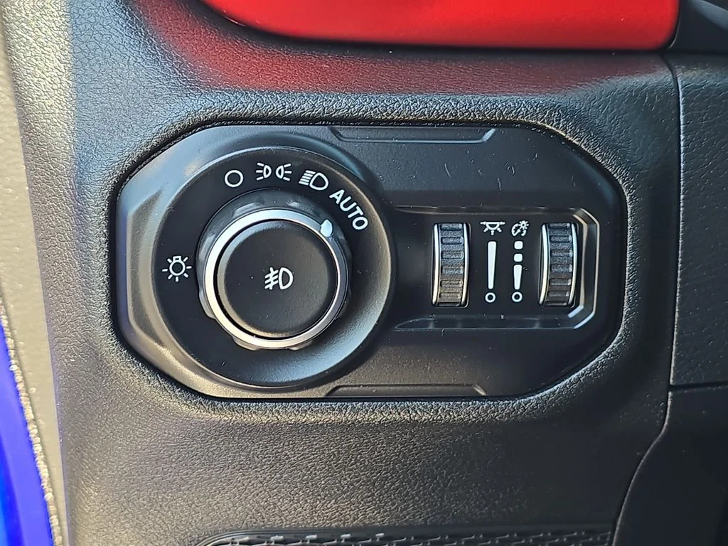 Used 2020 Blue Jeep Unlimited Rubicon image 27