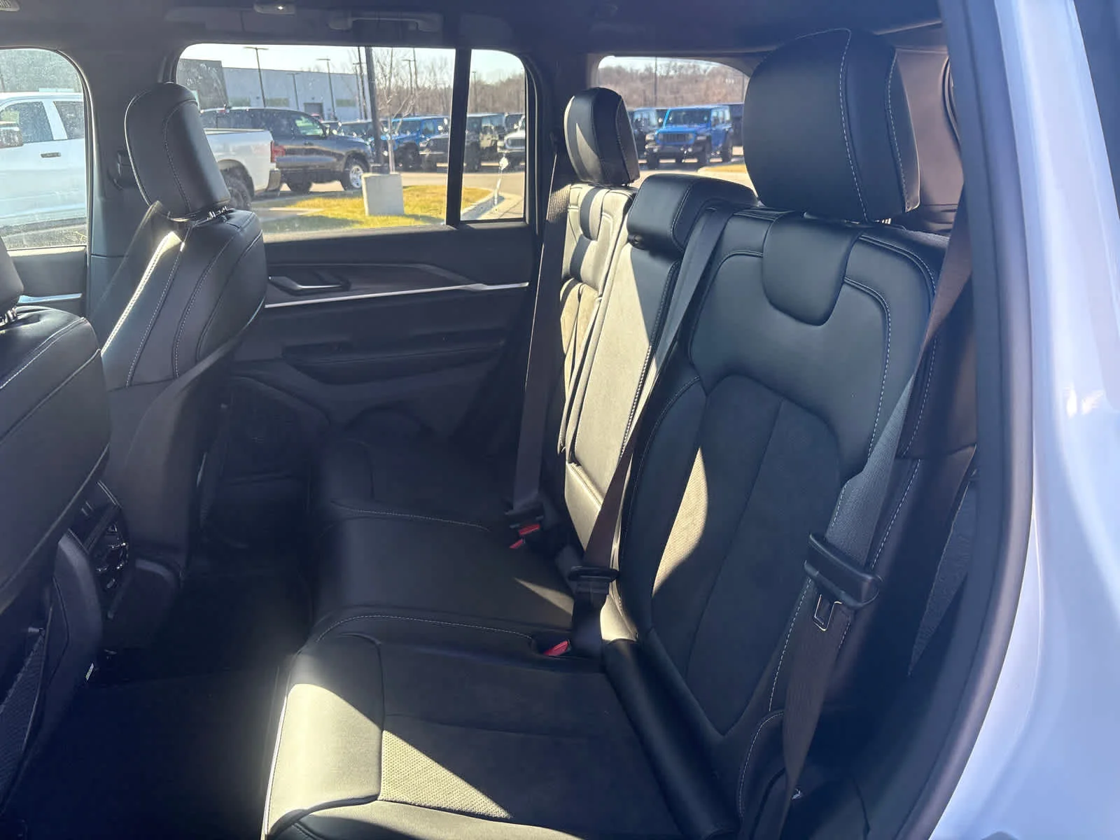 New 2026 Bright White Clearcoat Jeep Laredo Altitude image 12