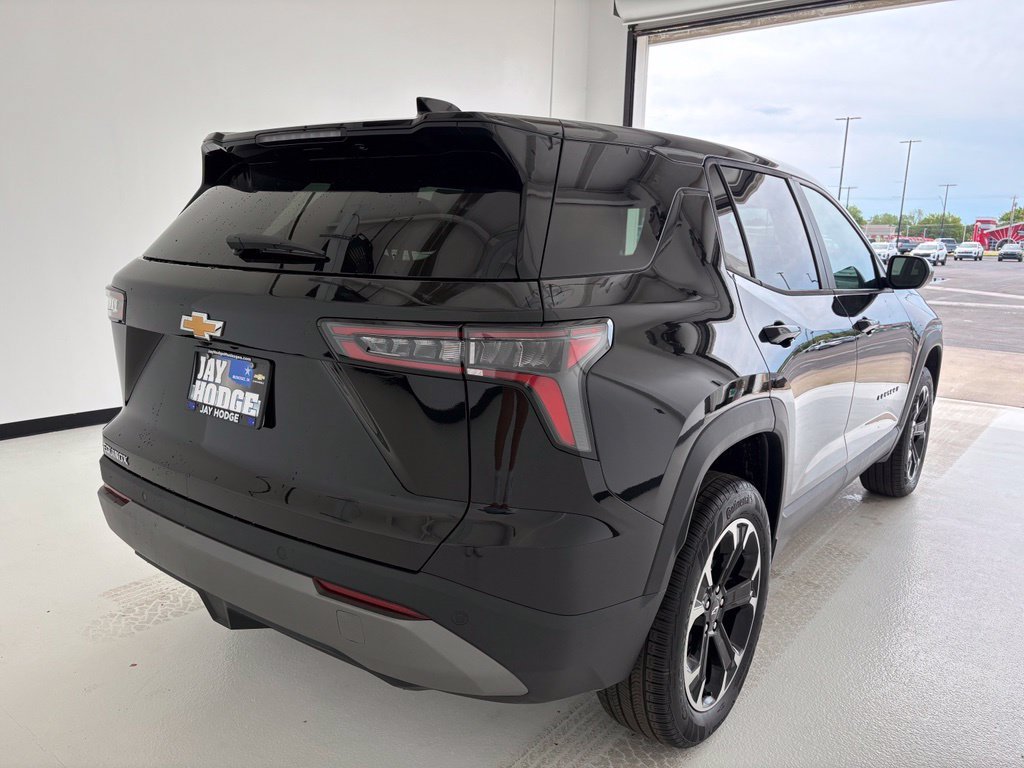 2027 Chevrolet Equinox LT - Photo 20