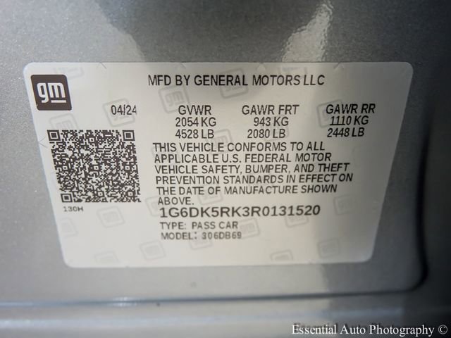 Used 2024 Argent Silver Metallic Cadillac Luxury image 28