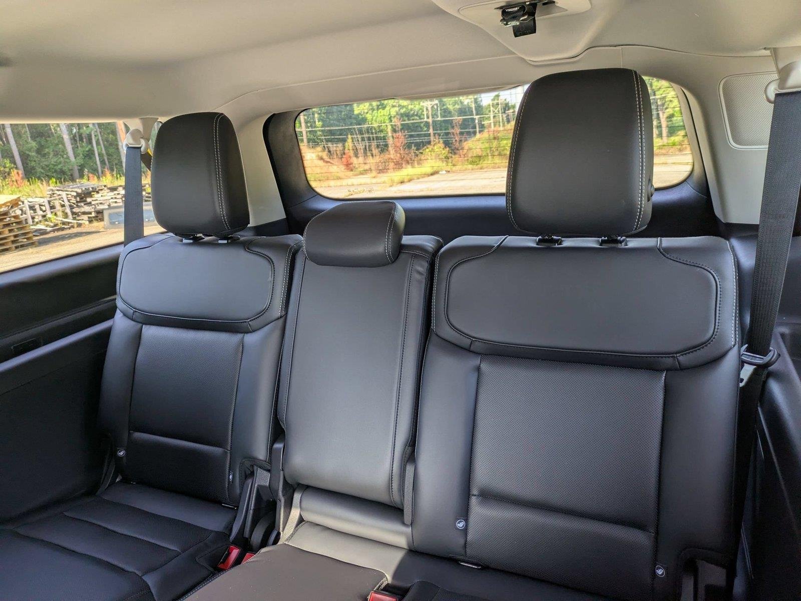 New 2027 Glacier Gray Metallic Tri-Coat Ford MAX Platinum image 29