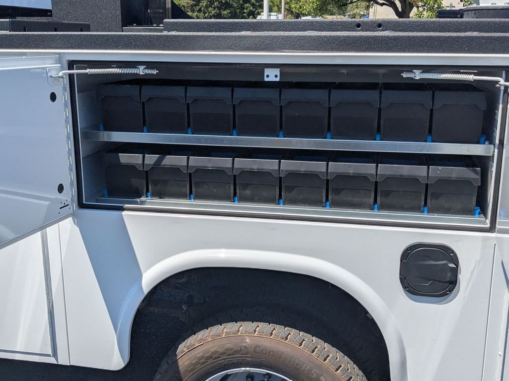 2025 Ford F-550 Super Duty Chassis Cab XL - Photo 14