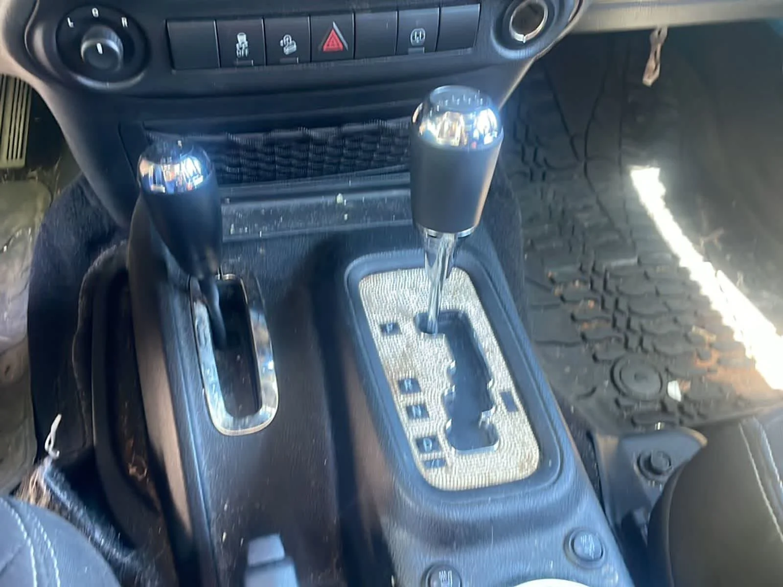 Used 2017 Chief Clearcoat Jeep Sahara image 16