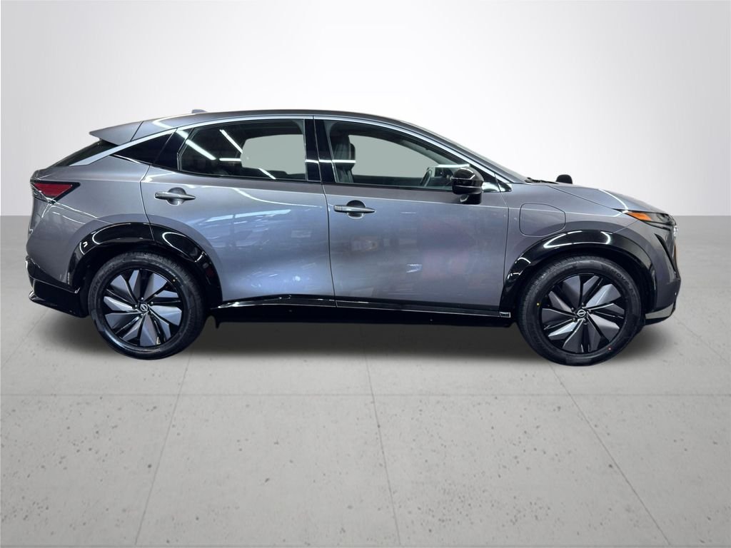 Used 2023 Gray Nissan ENGAGE image 8