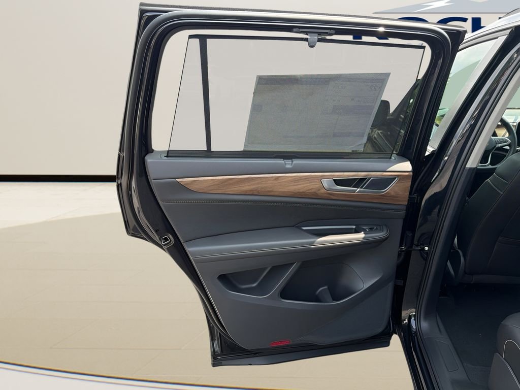 New 2026 Deep Black Pearl Volkswagen 2.0T SE w/Technology image 19