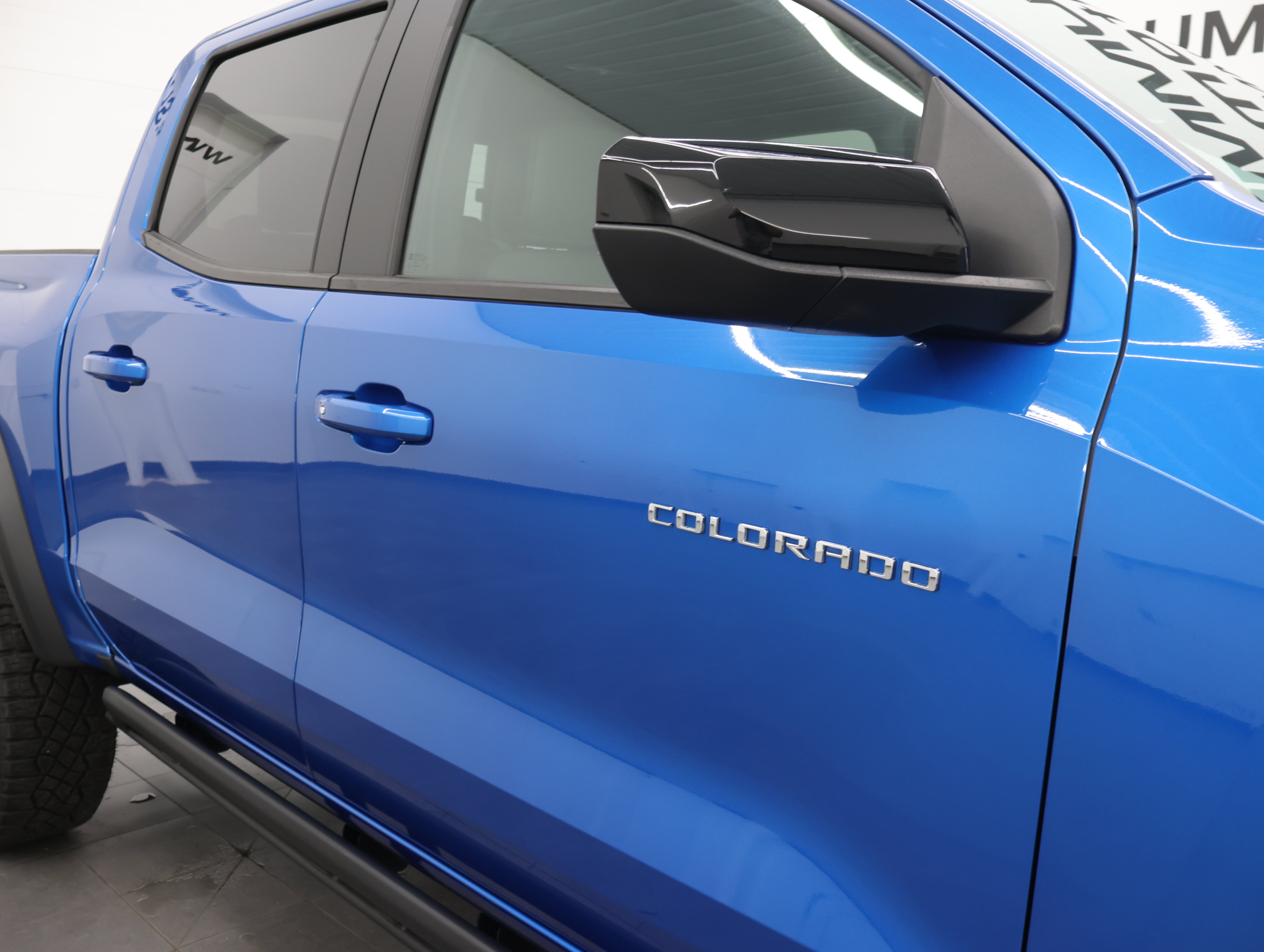 Used 2023 Glacier Blue Metallic Chevrolet 4x4 Crew Cab ZR2: CREW-SHORT-ZR2 CONVENIENCE III-HEATED SEATS-4WD-1 OWNER image 26