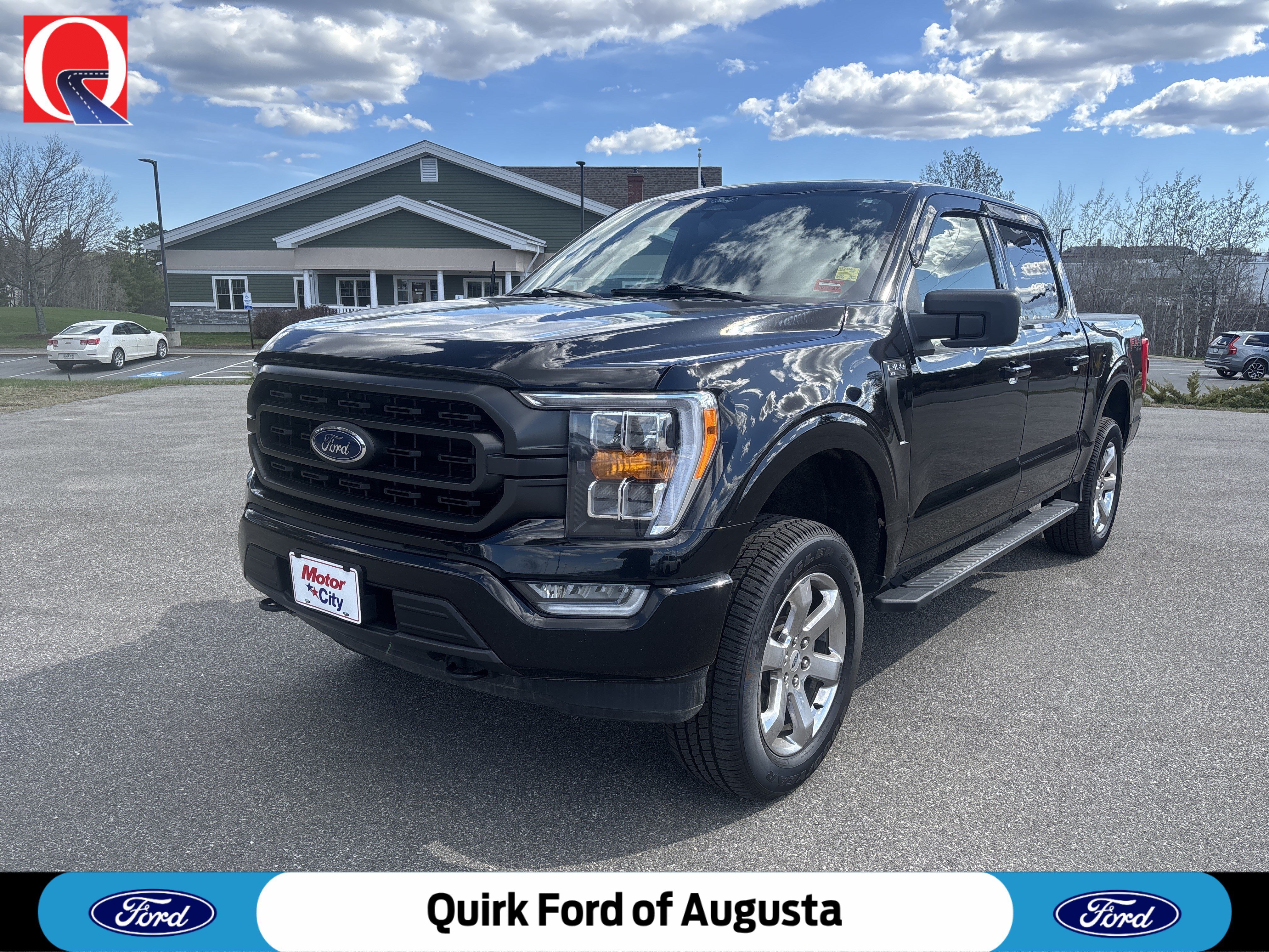 Used 2022 Agate Black Metal Ford XLT image 1