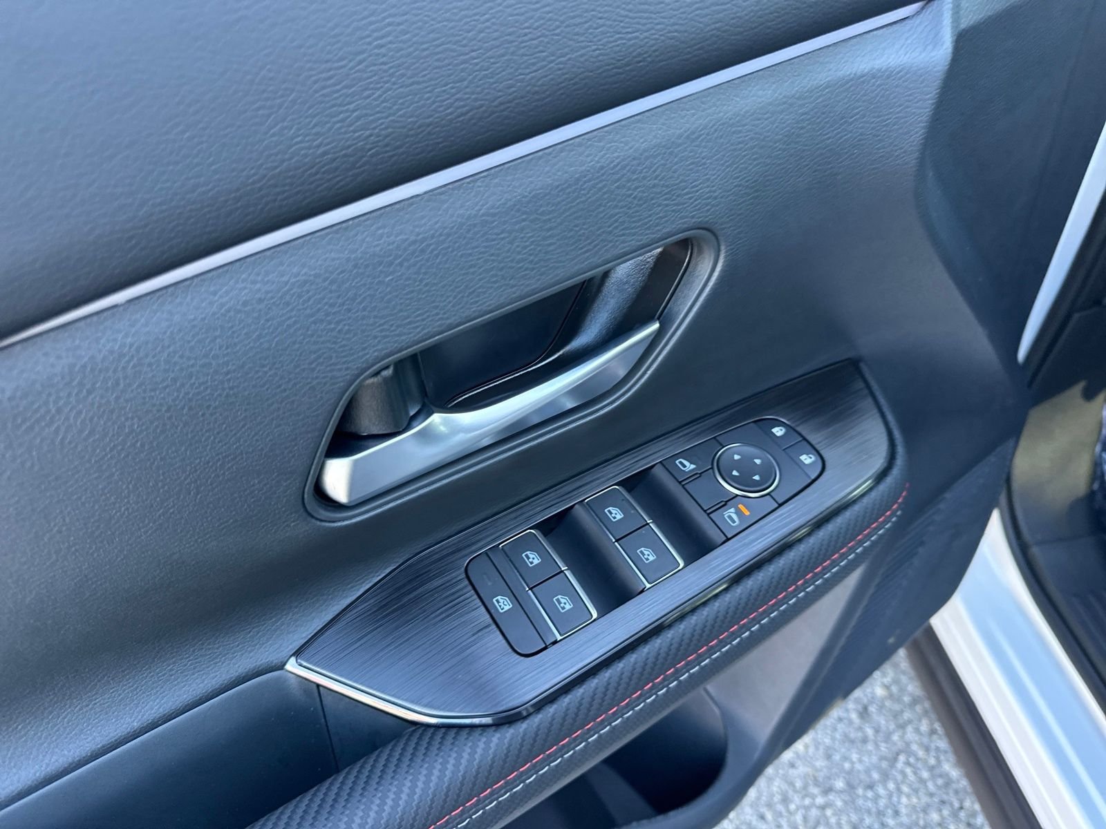 New 2026 Nissan Kicks SR 4D Sport Utility