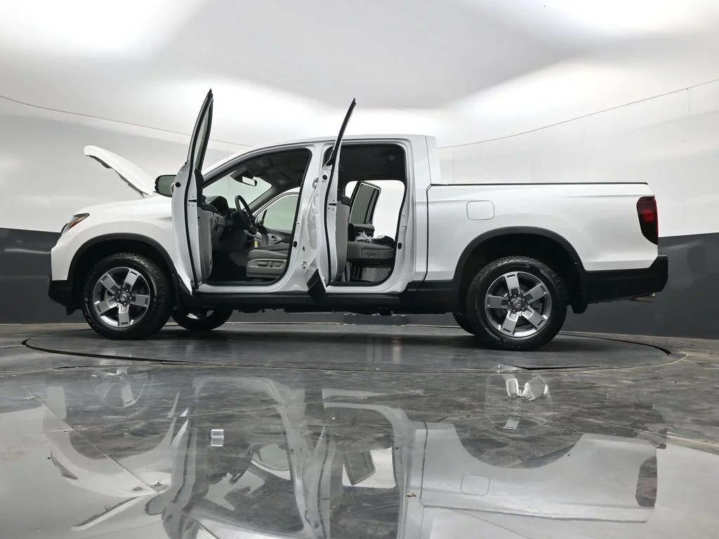 New 2026 Platinum White Pearl Honda RTL image 40