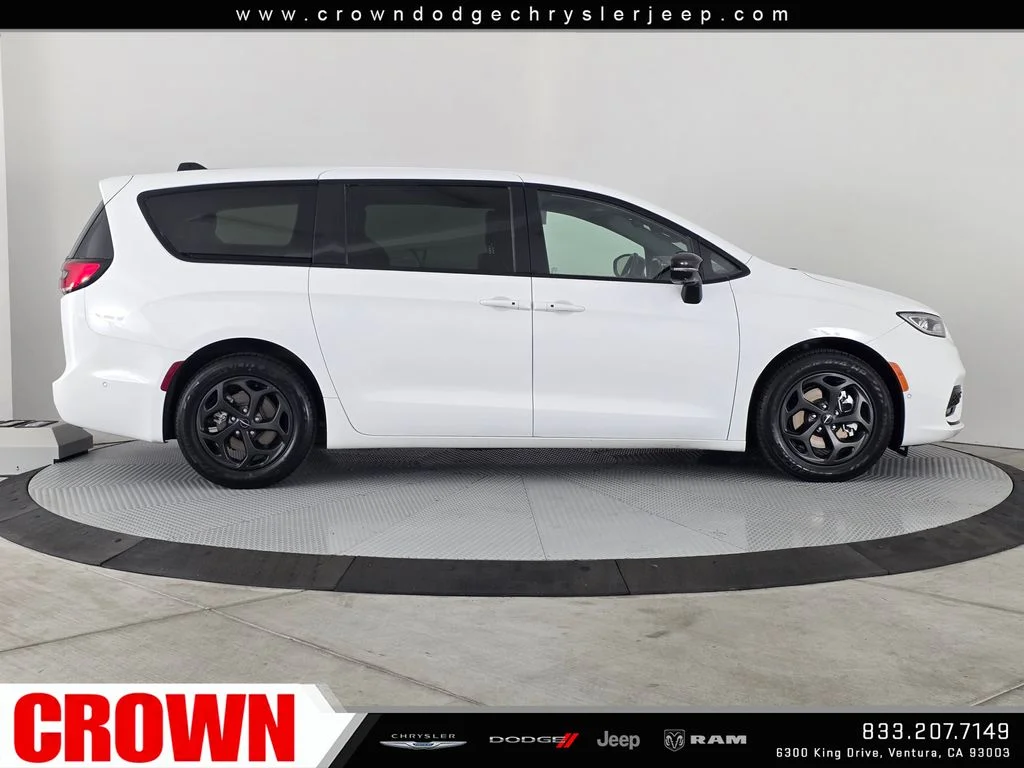 Certified Used 2024 White Chrysler Select S Appearance image 8