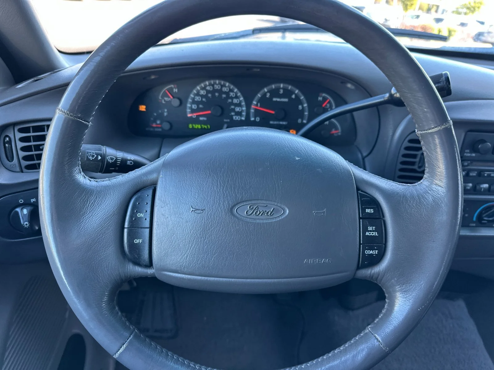 Used 1999 White Ford XLT image 20