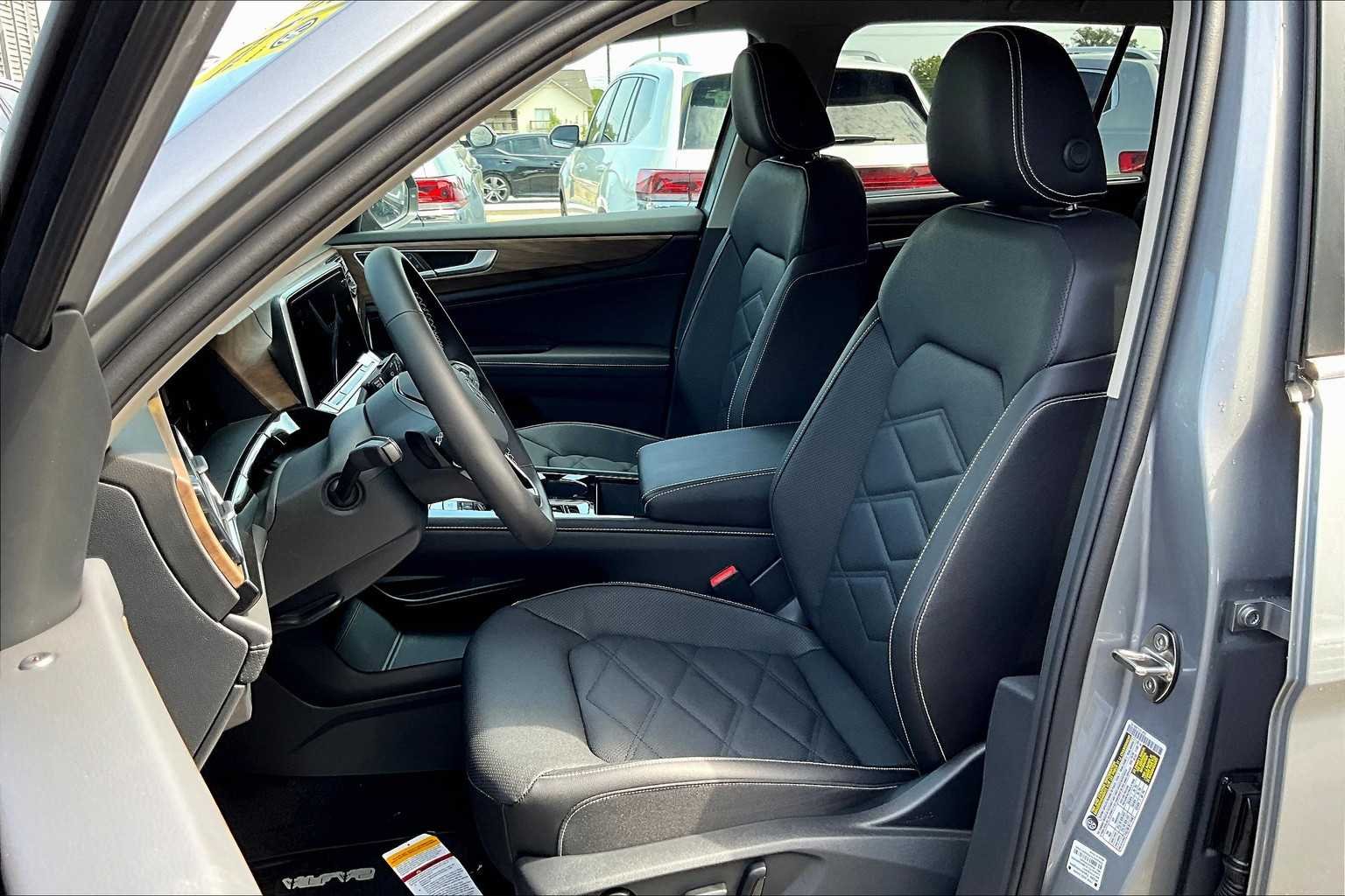 2026 Volkswagen Atlas SE w/Tech - Photo 9
