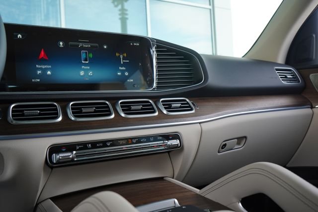 New 2026 Selenite Grey Metallic Mercedes-Benz GLE 350 image 17