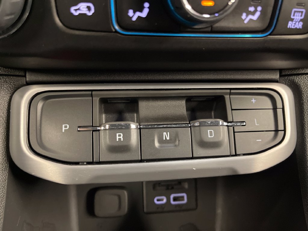 Used 2023 STERLING METALLIC GMC SLT image 27