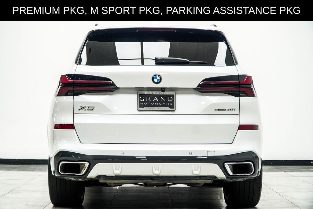 Used 2024 White BMW sDrive40i image 11