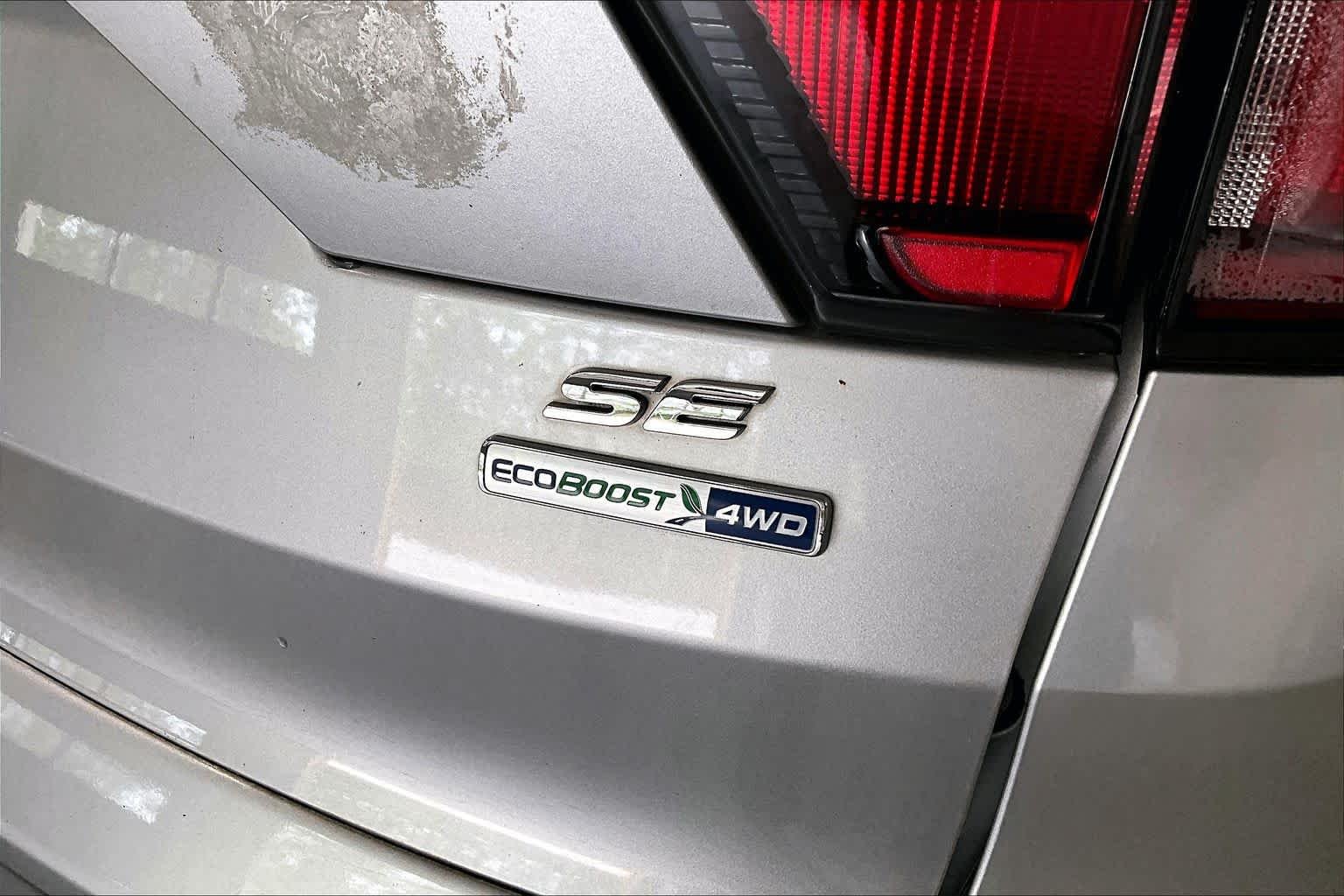 Used 2017 Ingot Silver Metallic Ford SE image 10