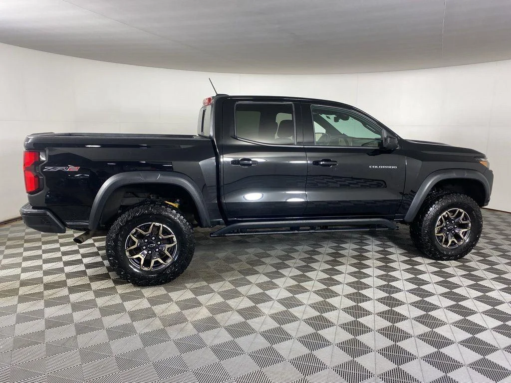 Used 2024 Black Chevrolet ZR2 image 8