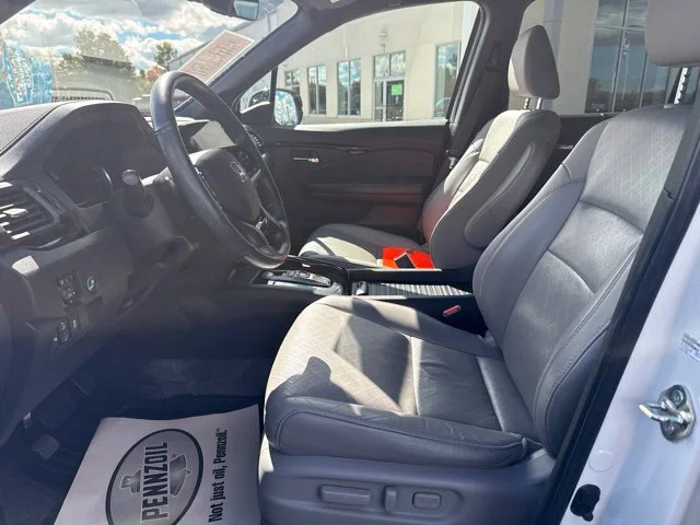 Certified Used 2020 Platinum White Pearl Honda Elite image 18