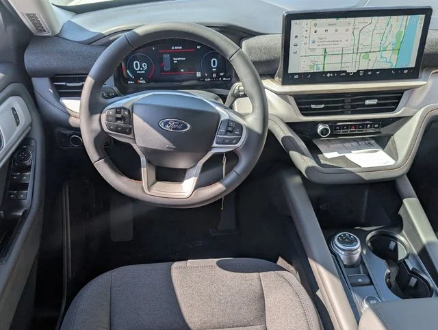 New 2026 Star White Metallic Tri-Coat Ford Active image 9
