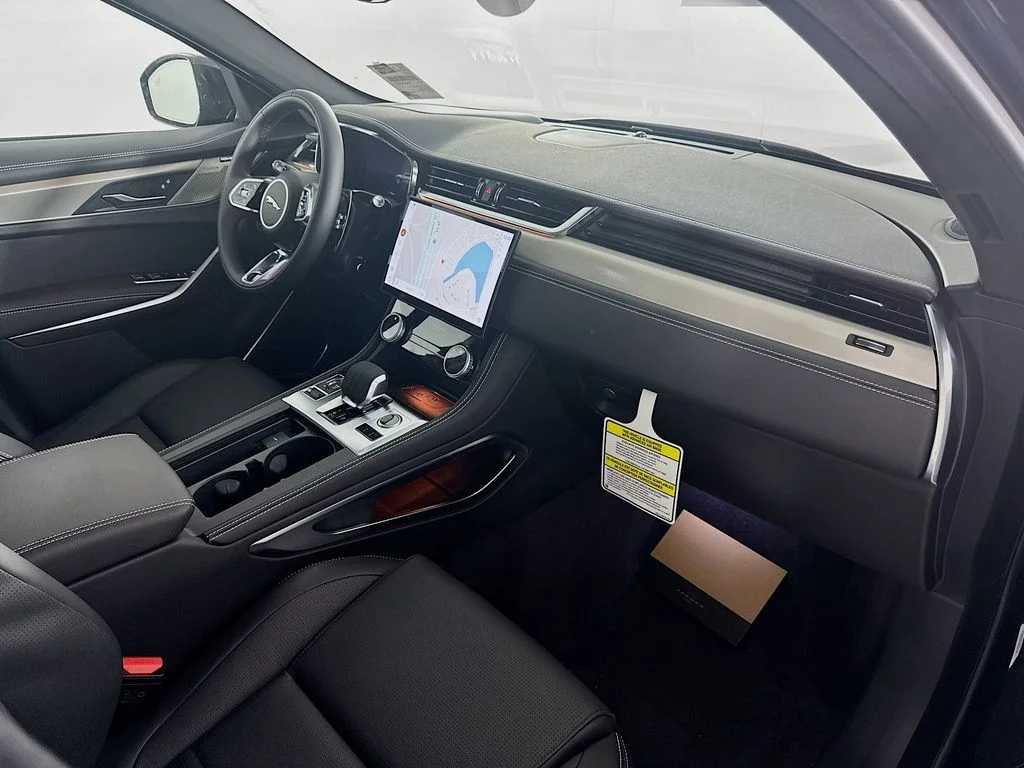 2026 Jaguar F-Pace R-Dynamic S - Photo 29